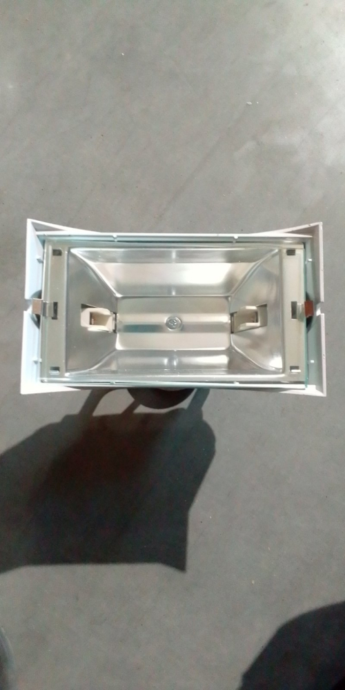 Прожектор QCN856 1xHAL-300W BA WH